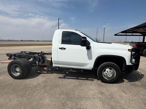 Used 2024 Chevrolet Silverado 3500 W/T w/ WT Convenience Package image 3