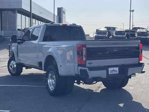 Used 2025 Ford F450 Platinum w/ FX4 Off-Road Package AWD/4WD image 4