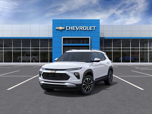 New 2026 Chevrolet TrailBlazer LT w/ LT Cold Weather Package FWD image 8