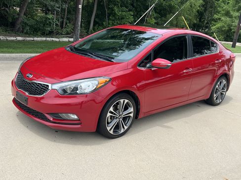 Used 2014 Kia Forte EX w/ Premium Package FWD image 5