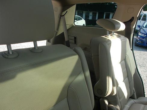 Used 2019 GMC Acadia Denali w/ Technology Package FWD image 45