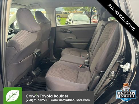 Used 2022 Toyota Highlander LE AWD/4WD image 23