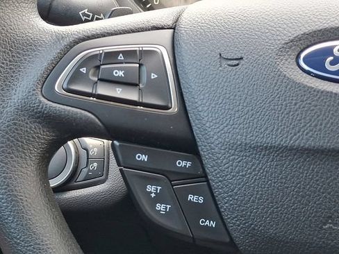 Used 2017 Ford Escape SE FWD image 16