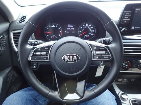 Used 2021 Kia Seltos S AWD/4WD image 14