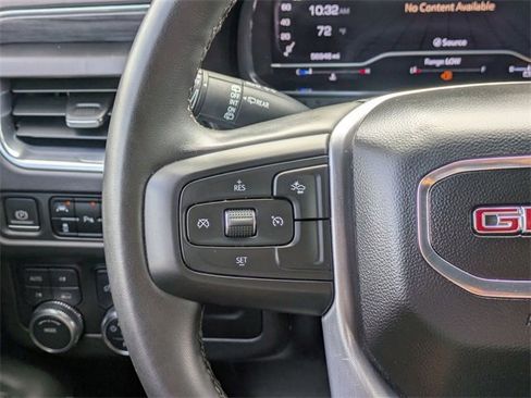 Used 2023 GMC Yukon SLT image 18