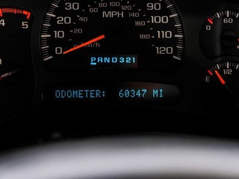 Used 2005 GMC Sierra 2500 SLT w/ Heavy-Duty Power Package AWD/4WD image 26