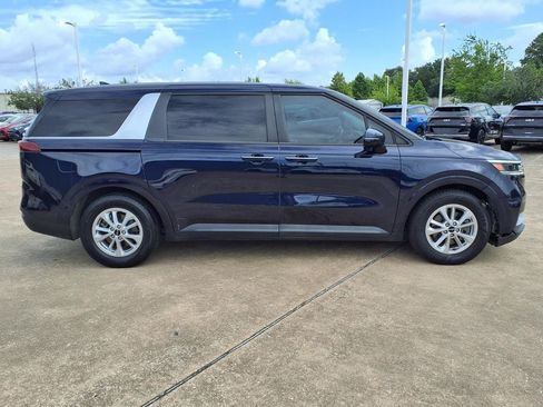 Used 2022 Kia Carnival LX FWD image 6