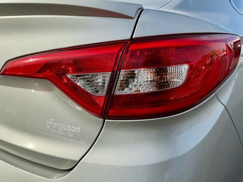 Used 2015 Hyundai Sonata SE image 16