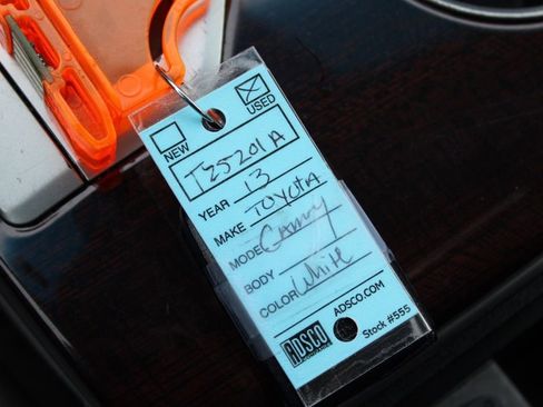 Used 2013 Toyota Camry XLE image 33