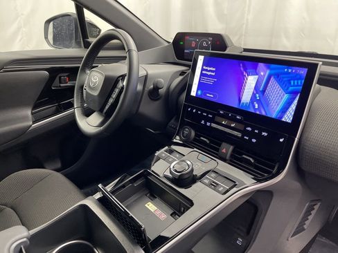 Used 2023 Toyota bZ4X XLE image 28