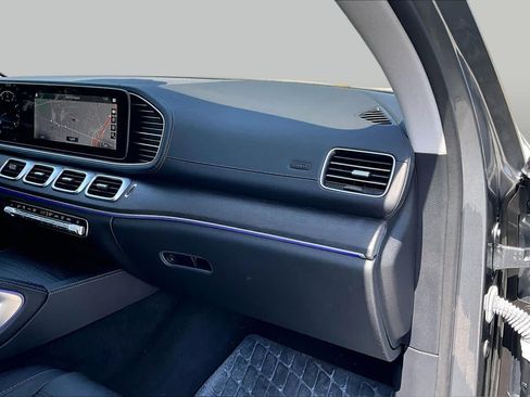 Used 2023 Mercedes-Benz GLS 450 4MATIC image 19