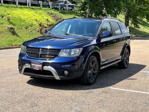 Used 2019 Dodge Journey Crossroad AWD/4WD image 25