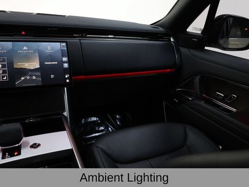 Used 2025 Land Rover Range Rover Long Wheelbase SE AWD/4WD image 28