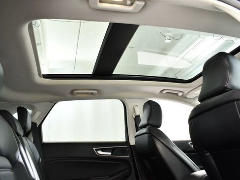 Used 2024 Ford Edge SEL w/ Convenience Package image 18