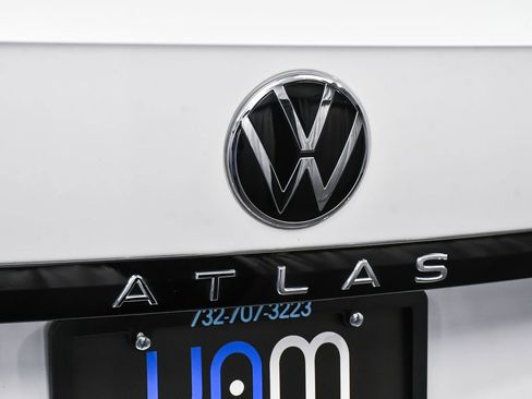 Used 2023 Volkswagen Atlas Cross Sport SEL R-Line AWD/4WD image 81