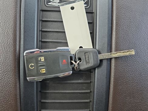 Used 2018 GMC Sierra 2500 Denali w/ Duramax Plus Package image 12