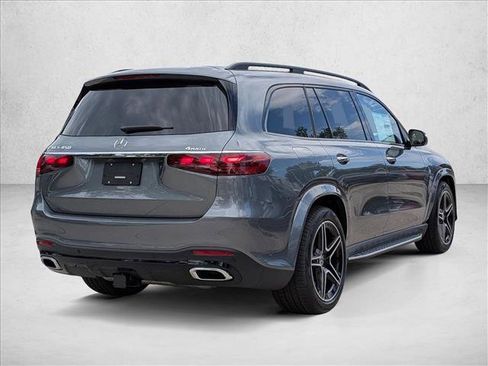 New 2026 Mercedes-Benz GLS 450 4MATIC image 2
