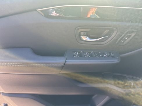 Used 2023 Honda Pilot EX-L image 8