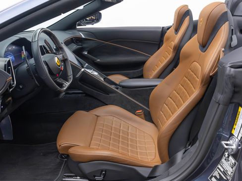 Used 2024 Ferrari Roma Spider RWD image 5