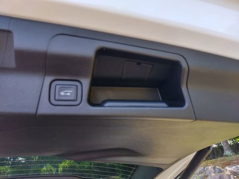 Used 2023 GMC Acadia AT4 w/ Technology Package image 26