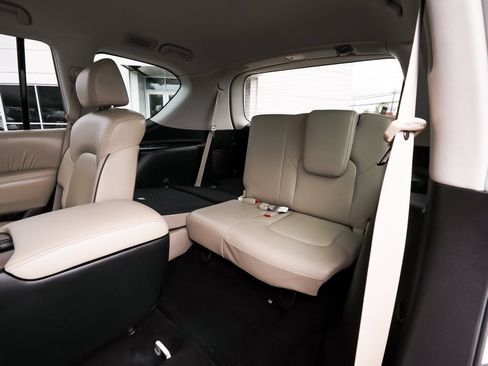 Used 2023 Nissan Armada SL w/ Captain's Chairs Package AWD/4WD image 37