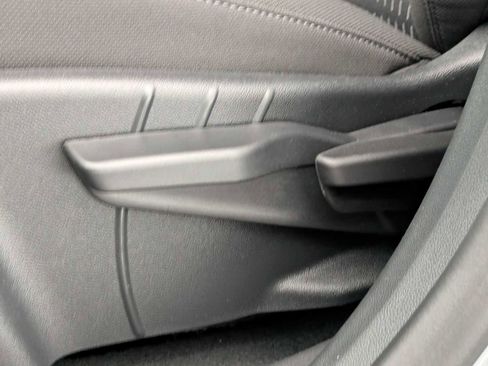 New 2026 Chevrolet Equinox LT image 17