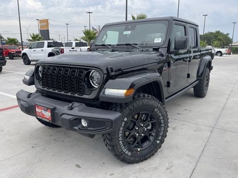 New 2025 Jeep Gladiator Sport image 3