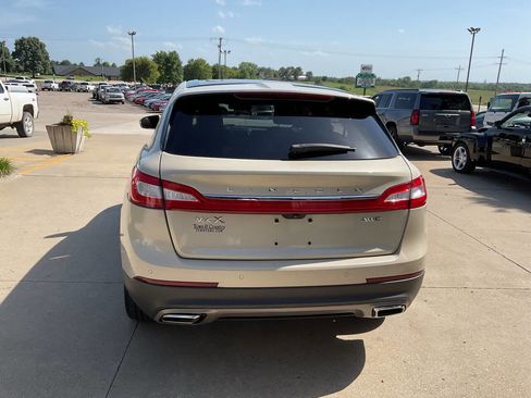 Used 2016 Lincoln MKX Reserve w/ Luxury Package image 8