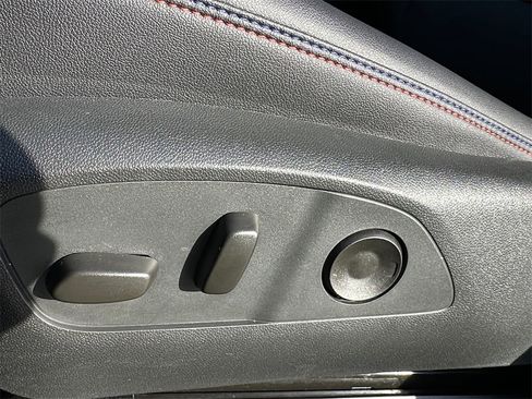 Used 2025 Chevrolet Blazer EV RS image 10