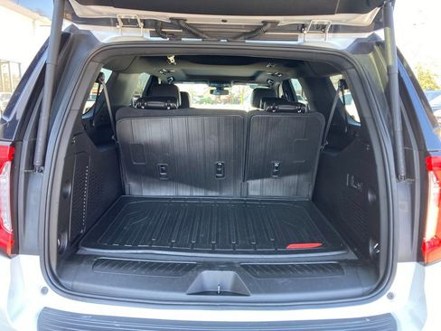 Certified 2022 GMC Yukon XL SLT w/ SLT Luxury Package image 10