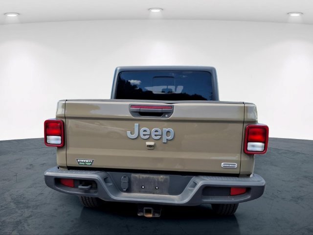 Used 2020 Jeep Gladiator Overland w/ Cold Weather Group AWD/4WD image 16