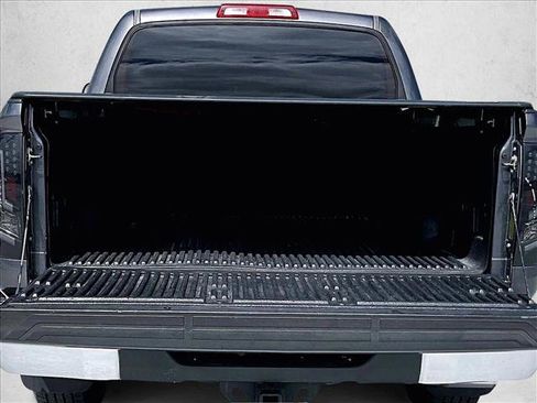 Used 2018 Toyota Tundra SR5 w/ SR5 Upgrade Package AWD/4WD image 30