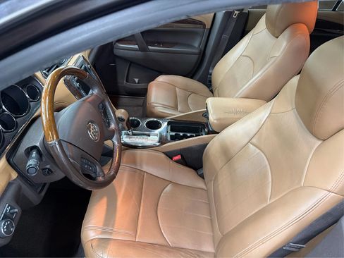 Used 2017 Buick Enclave Premium w/ Experience Buick Package FWD image 13
