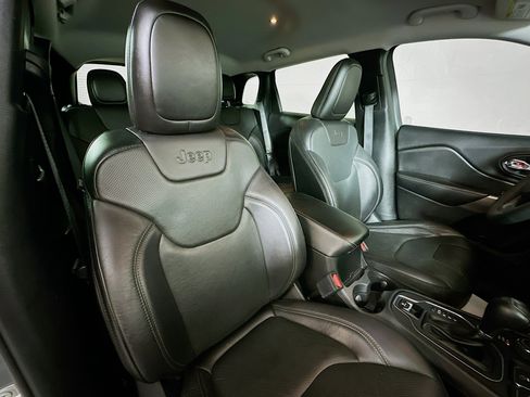 Used 2021 Jeep Cherokee Latitude Lux AWD/4WD image 25