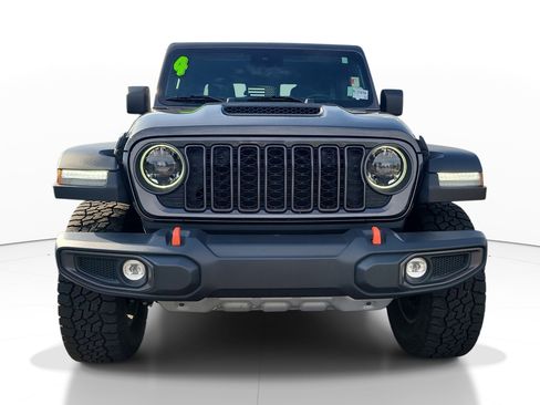 Used 2024 Jeep Gladiator Mojave AWD/4WD image 2