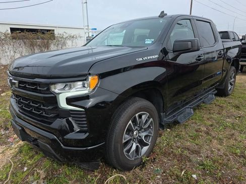 Used 2022 Chevrolet Silverado 1500 RST image 3