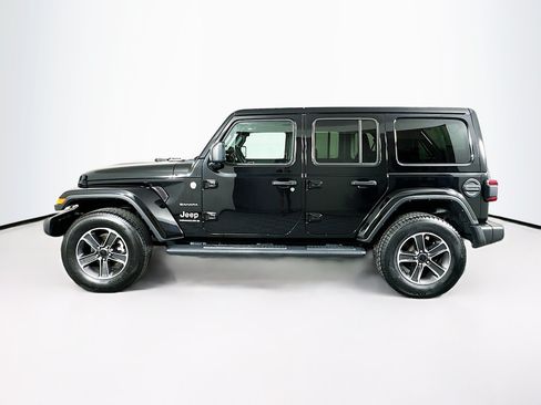 Used 2023 Jeep Wrangler Unlimited Sahara w/ Safety Group AWD/4WD image 4