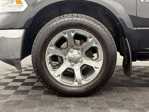 Used 2018 RAM 1500 Laramie AWD/4WD image 13