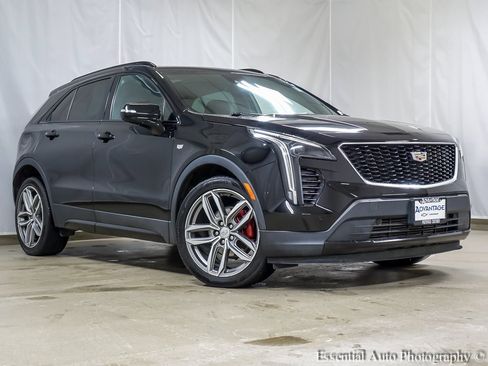 Used 2021 Cadillac XT4 Sport image 2