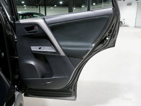Used 2017 Toyota RAV4 LE image 28