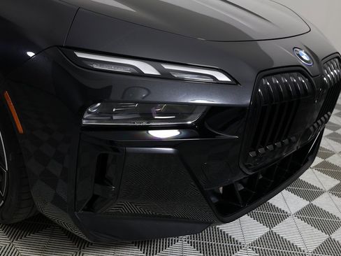 Used 2023 BMW i7 xDrive60 image 51