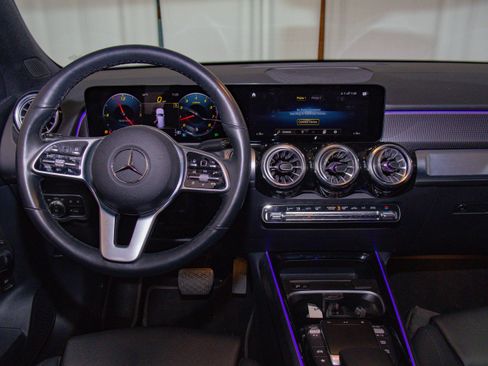 Used 2022 Mercedes-Benz GLB 250 GLB 250 image 15