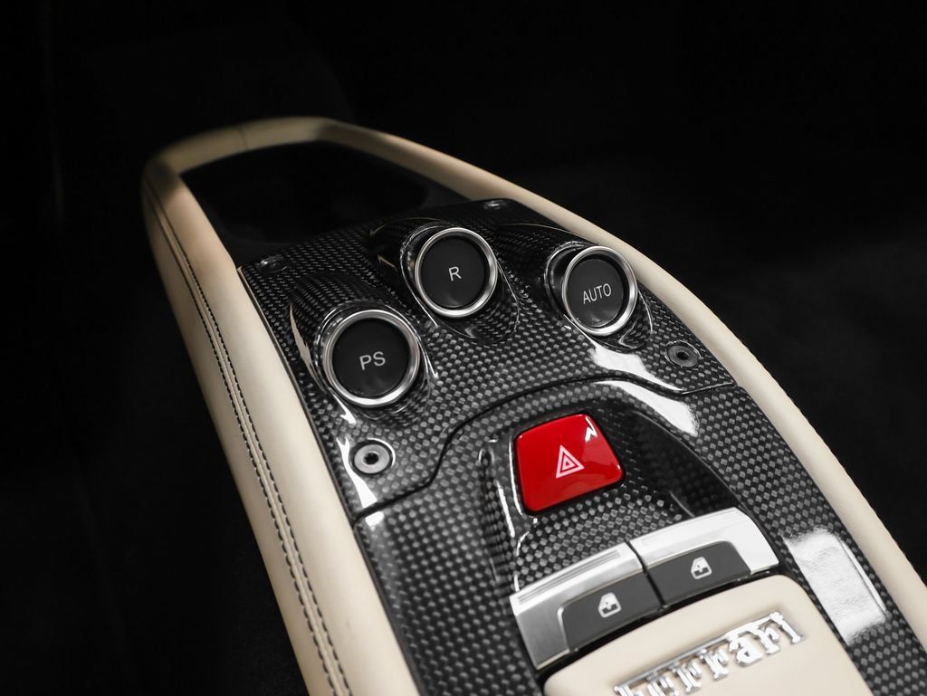 Used 2010 Ferrari 458 Italia Coupe RWD image 47