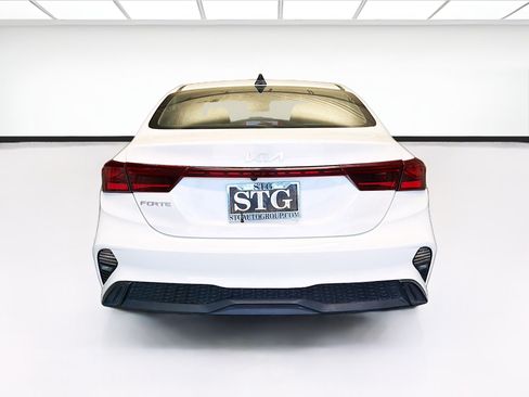 Used 2023 Kia Forte LXS FWD image 5