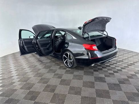 Used 2019 Honda Accord Sport image 18