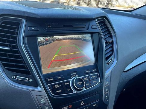 Used 2016 Hyundai Santa Fe Limited w/ Option Group 04 image 21