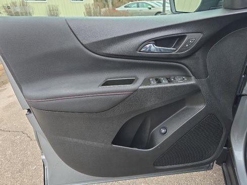 Used 2023 Chevrolet Equinox RS w/ LPO, Floor Liner Package image 16
