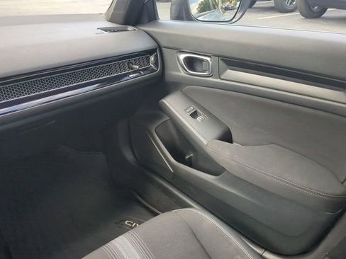 Used 2023 Honda Civic Sport image 17