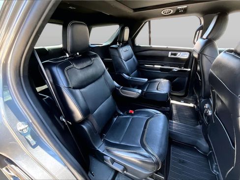 Used 2023 Ford Explorer ST w/ Equipment Group 401A AWD/4WD image 19