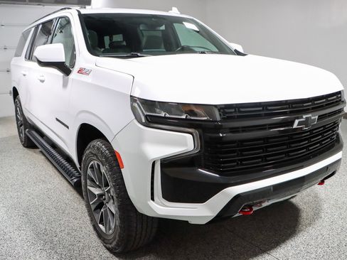 Used 2023 Chevrolet Suburban Z71 image 5